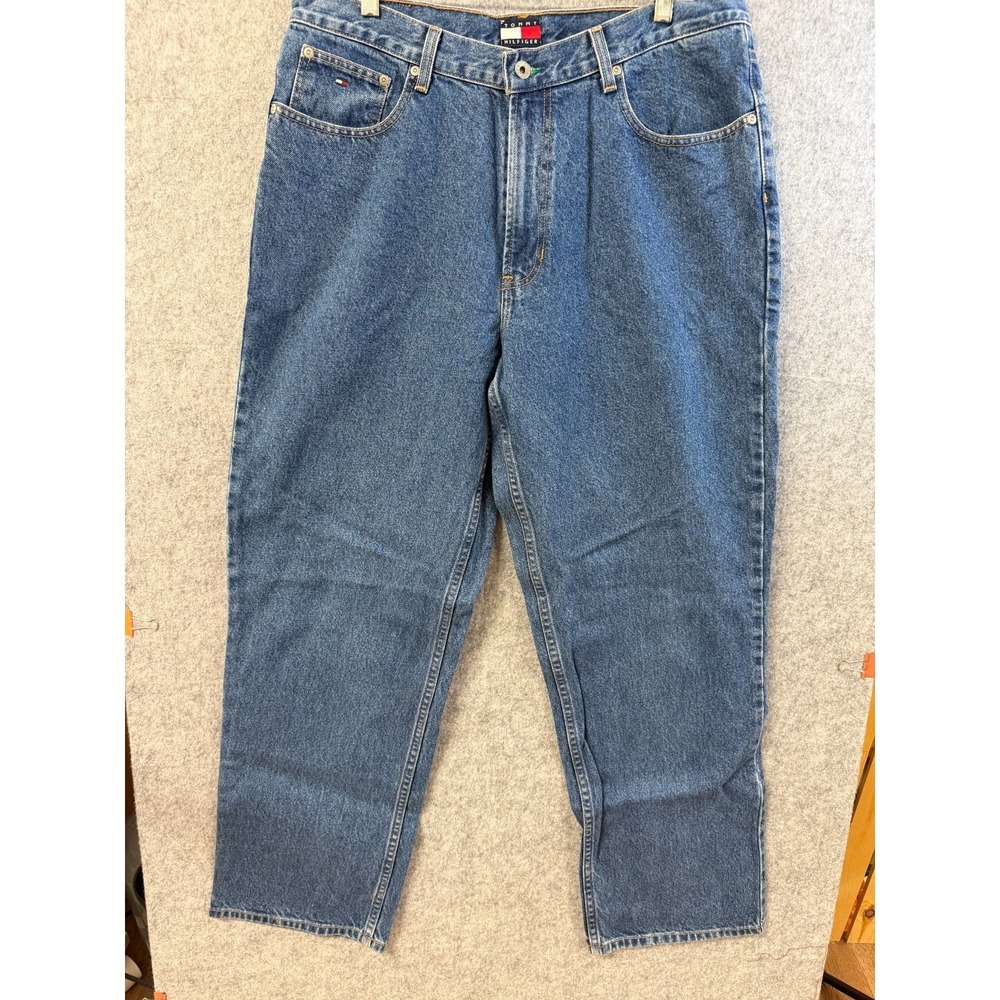 Tommy Hilfiger Five-Pocket Loose Fit Medium Wash Jeans Men's Size 36x32 Vintage